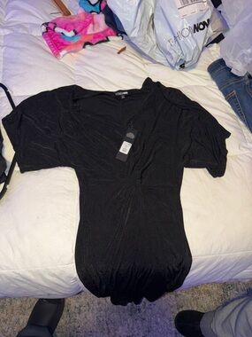 Fashion Nova Black Short Sleeve Twist-Detail Tee